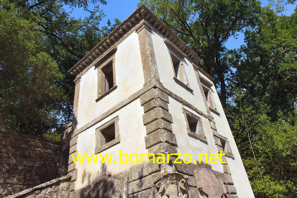 Il Parco dei Mostri di Bomarzo - La casa pendente
