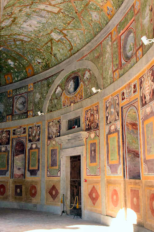 Cortile affreschi piano primo