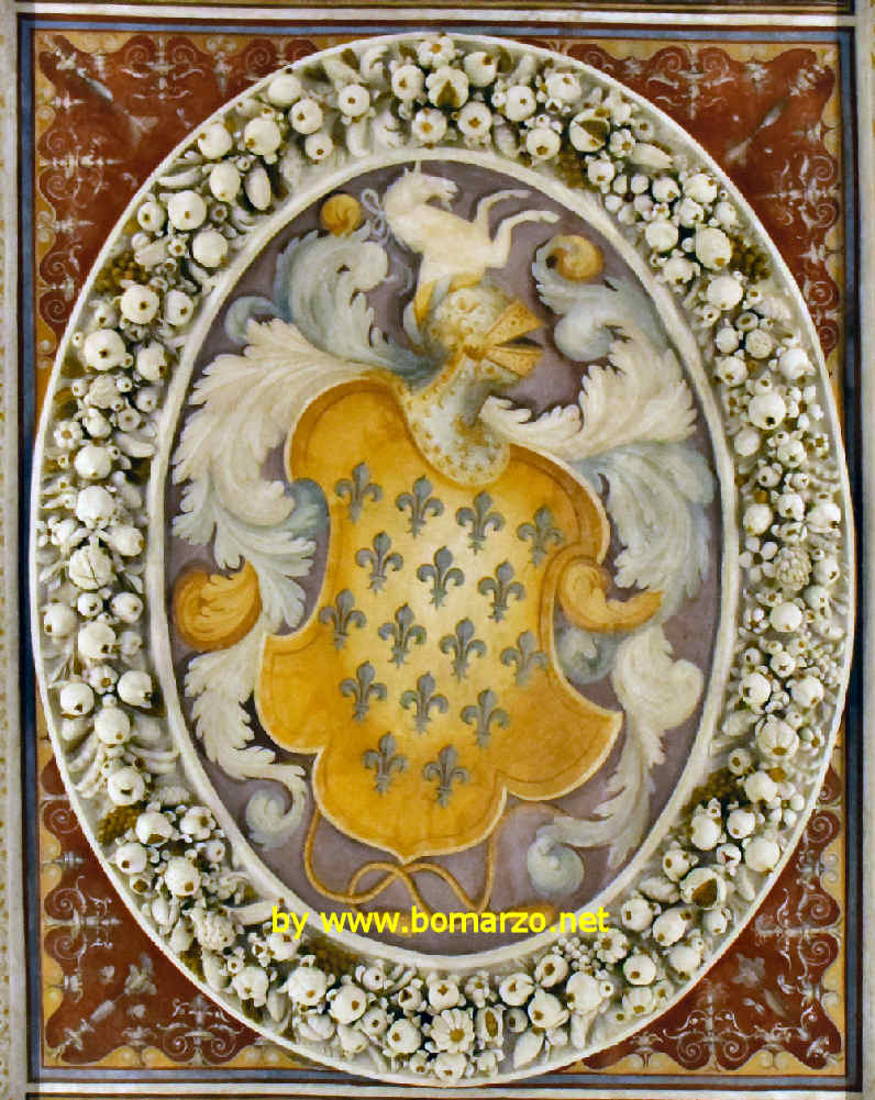 Lo stemma con i 16 gigli della casata dei Farnese