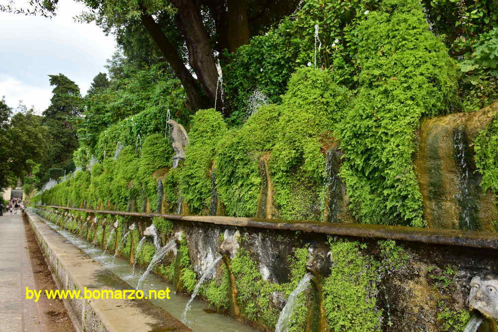 Viale delle cento fontane